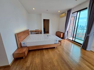 For sale 5 bedrooms condo in Watthana, Bangkok