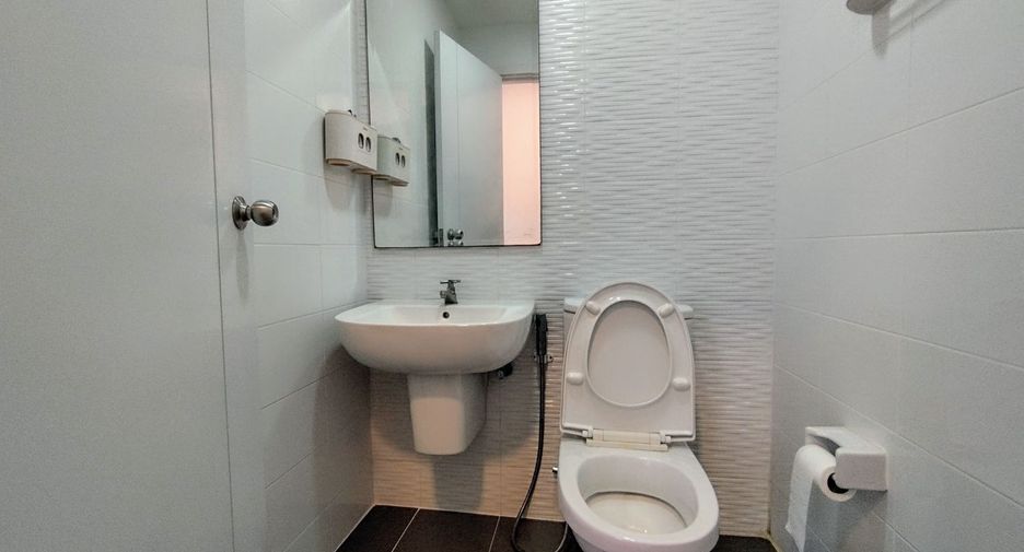 For sale 2 bedrooms townhouse in Bang Phli, Samut Prakan