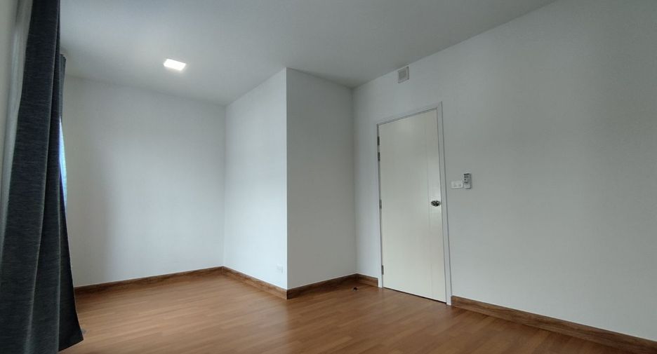 For sale 2 bedrooms townhouse in Bang Phli, Samut Prakan