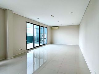 For sale 5 bedrooms condo in Watthana, Bangkok