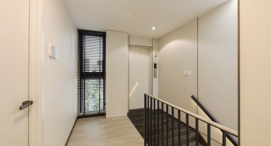 For rent and for sale 4 bedrooms house in Saphan Sung, Bangkok