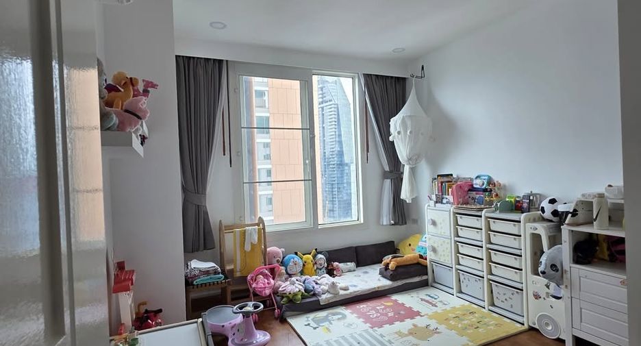 Wohnung zum Kauf mit 3 Zimmer in Khlong Toei, Bangkok