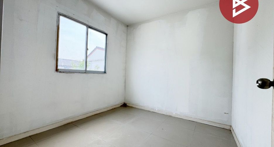 For sale 3 bedrooms townhouse in Mueang Pathum Thani, Pathum Thani