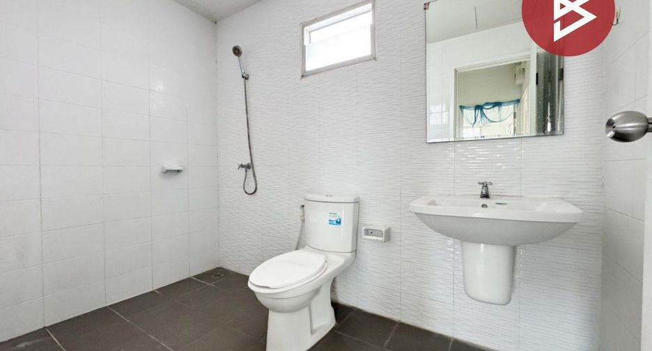 For sale 3 bedrooms townhouse in Mueang Pathum Thani, Pathum Thani