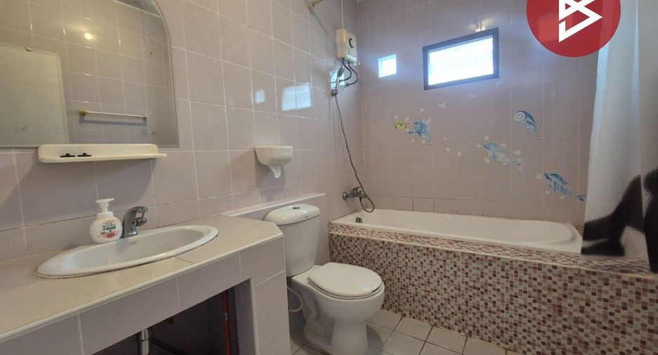 Casa en venta de 3 habitaciones en Phan Thong, Chonburi