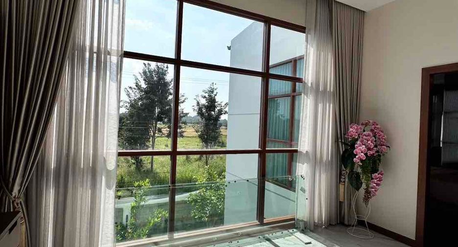 Haus zum Kauf mit 5 Zimmer in Bang Lamung, Chonburi