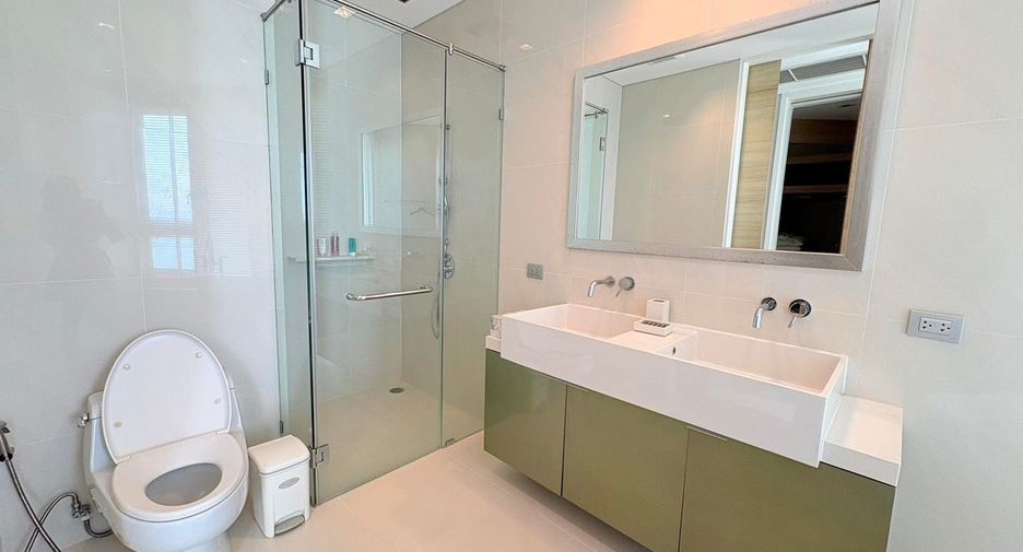 For rent 3 bedrooms condo in Bang Lamung, Chonburi