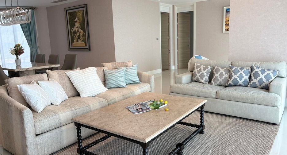 For rent 3 bedrooms condo in Bang Lamung, Chonburi