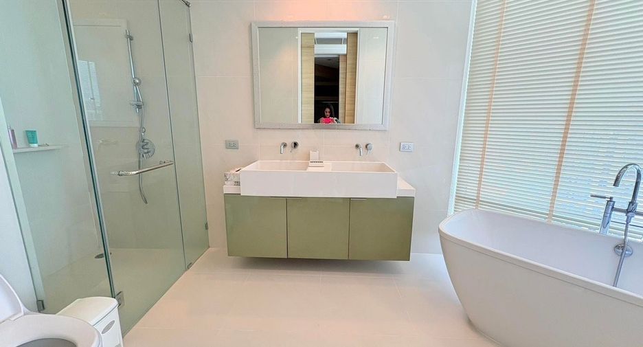 For rent 3 bedrooms condo in Bang Lamung, Chonburi