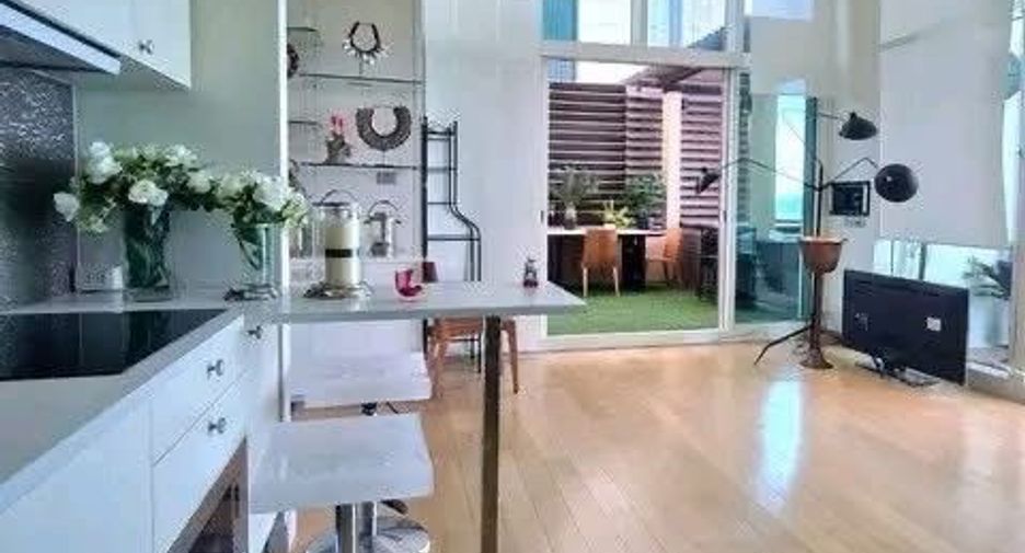 For rent 2 bedrooms condo in Bang Lamung, Chonburi