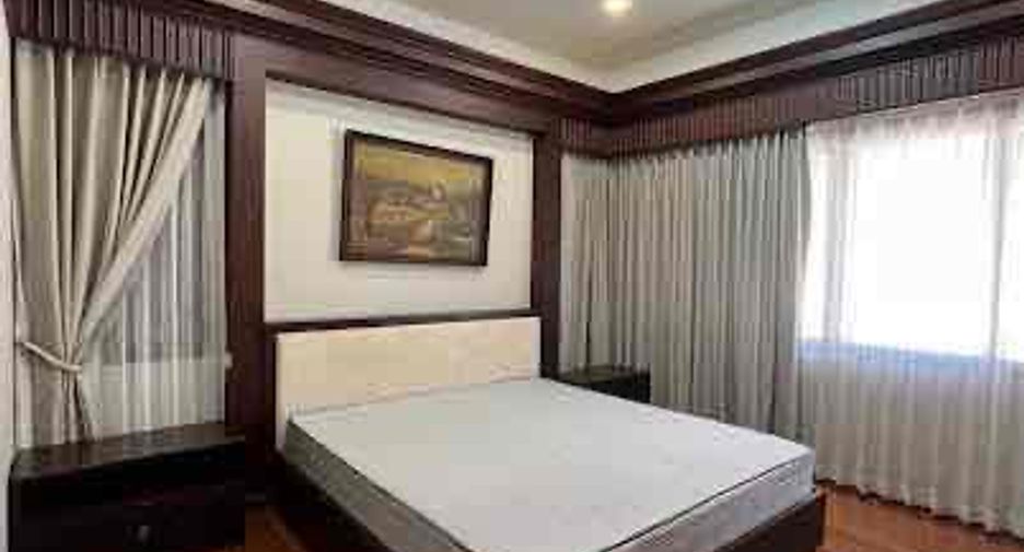For rent 6 bedrooms villa in Bang Lamung, Chonburi