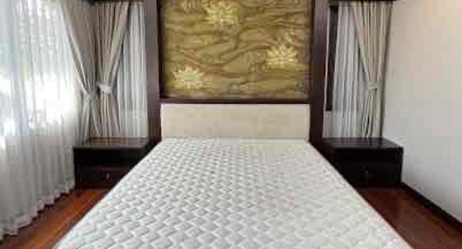 For rent 6 bedrooms villa in Bang Lamung, Chonburi