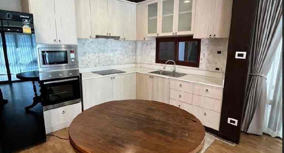 For rent 6 bedrooms villa in Bang Lamung, Chonburi