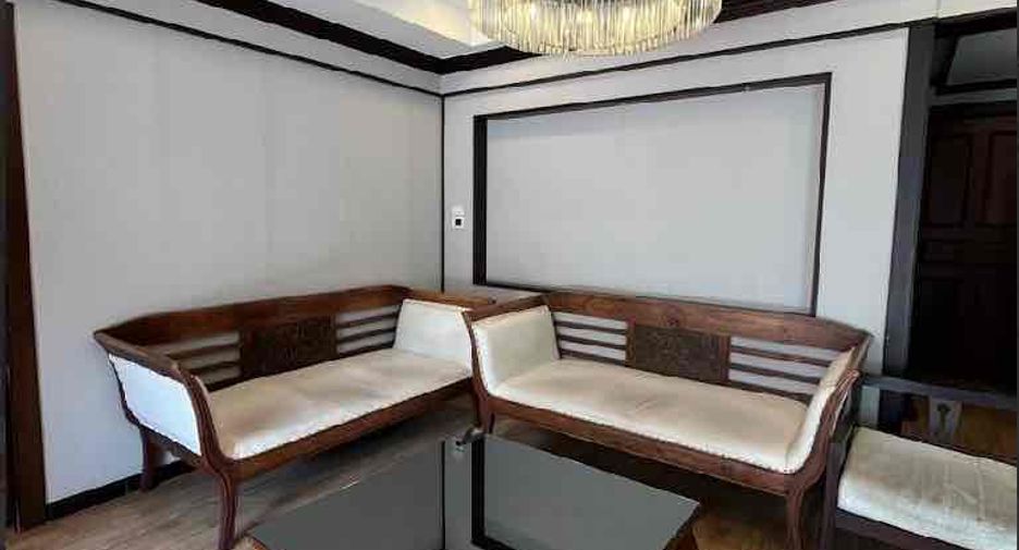 For rent 6 bedrooms villa in Bang Lamung, Chonburi