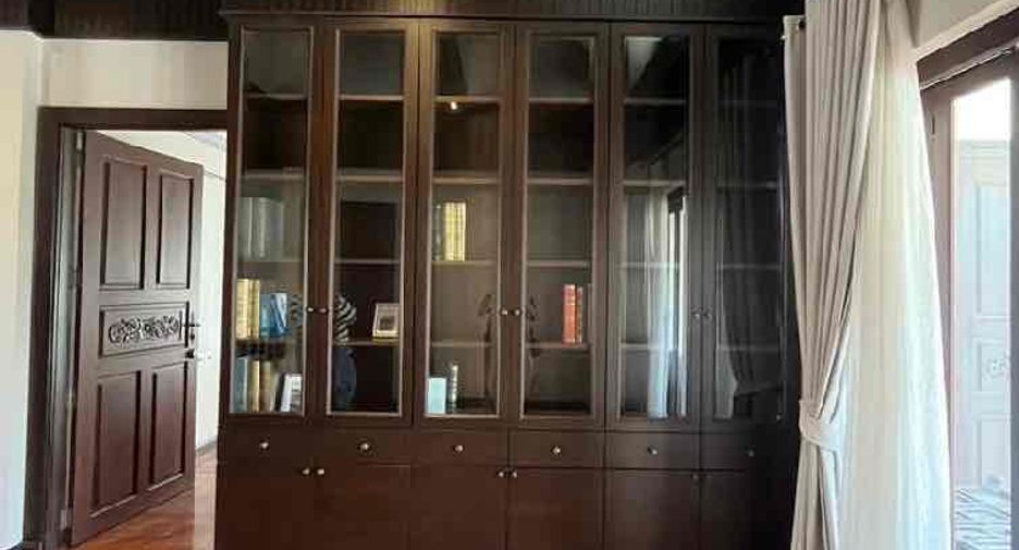 For rent 6 bedrooms villa in Bang Lamung, Chonburi