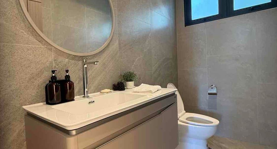 Villa en alquiler de 8 habitaciones en Bang Lamung, Chonburi