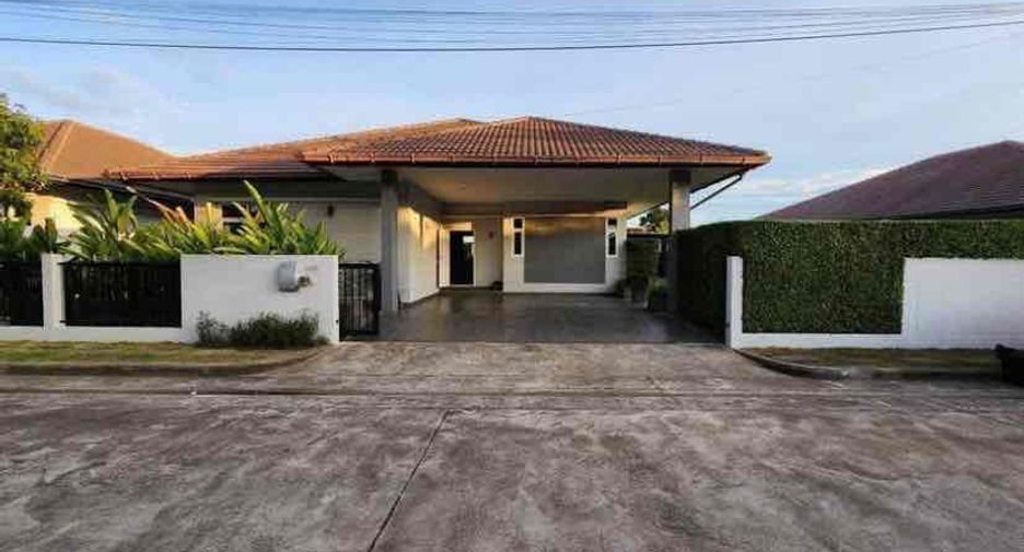 For rent 3 bedrooms villa in Bang Lamung, Chonburi