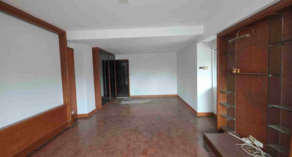 ขาย 3 ห้องนอน คอนโด ใน วัฒนา, กรุงเทพฯ