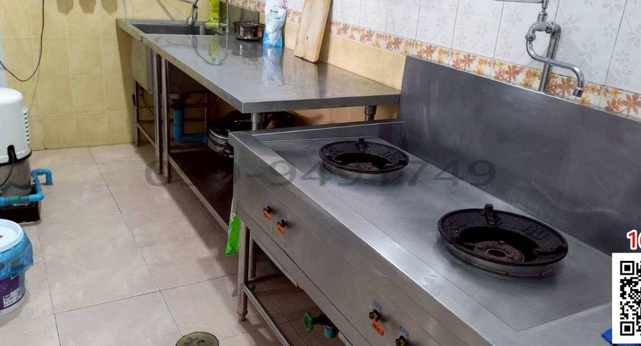 For rent 3 bedrooms townhouse in Prawet, Bangkok
