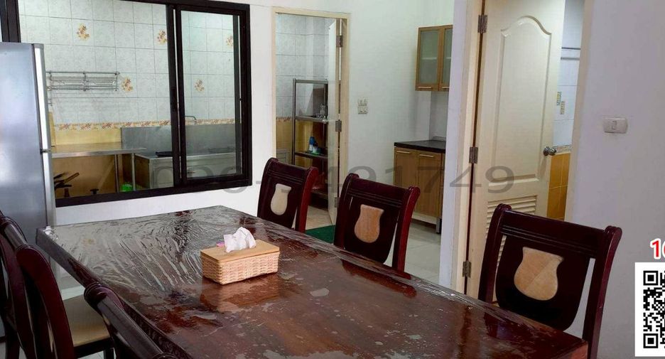 For rent 3 bedrooms townhouse in Prawet, Bangkok