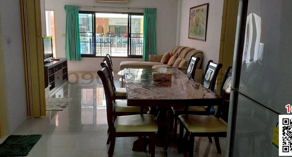 For rent 3 bedrooms townhouse in Prawet, Bangkok