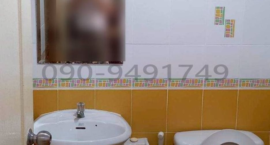 For rent 3 bedrooms townhouse in Prawet, Bangkok