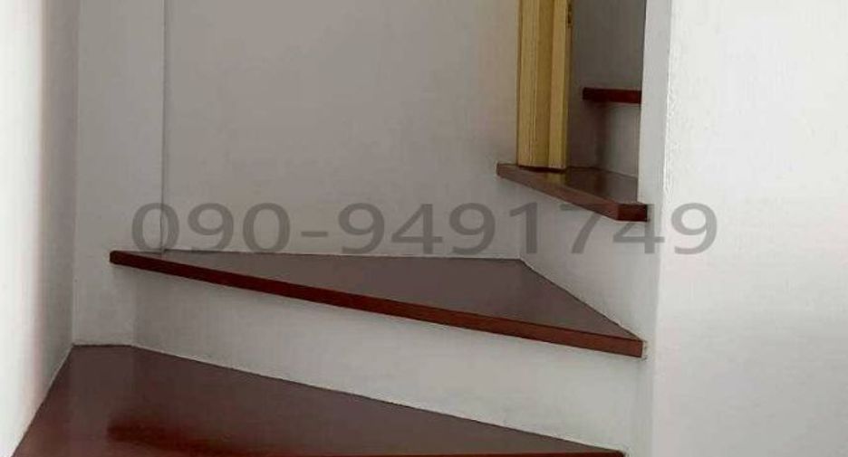 For rent 3 bedrooms townhouse in Prawet, Bangkok