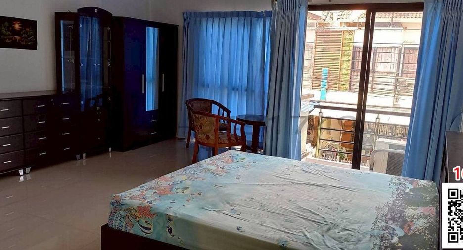 For rent 3 bedrooms townhouse in Prawet, Bangkok