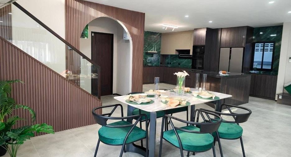 Villa zum Kauf mit 5 Zimmer in Bang Lamung, Chonburi