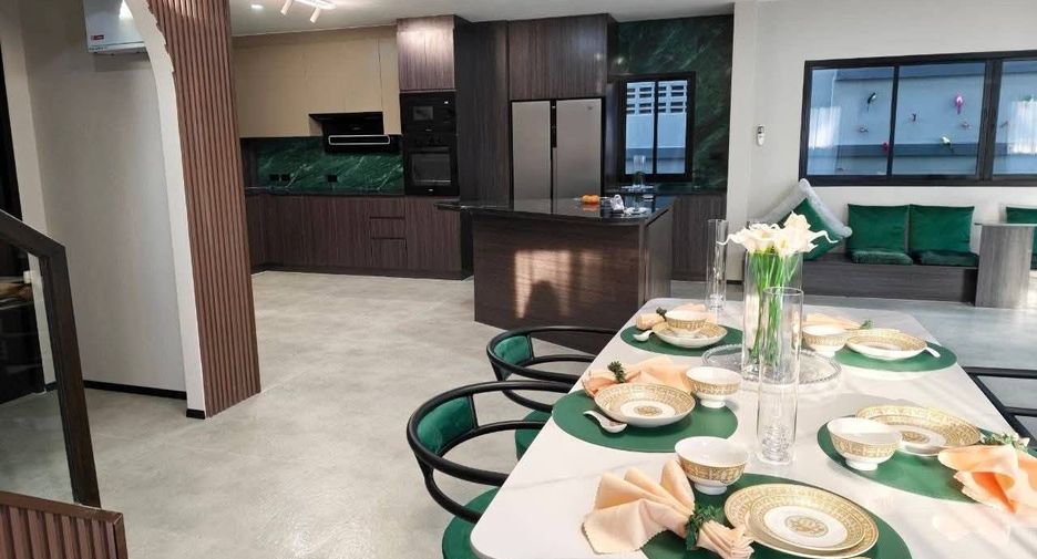 Villa zum Kauf mit 5 Zimmer in Bang Lamung, Chonburi