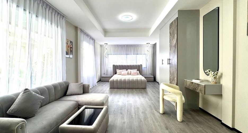 Villa zum Kauf mit 5 Zimmer in Bang Lamung, Chonburi