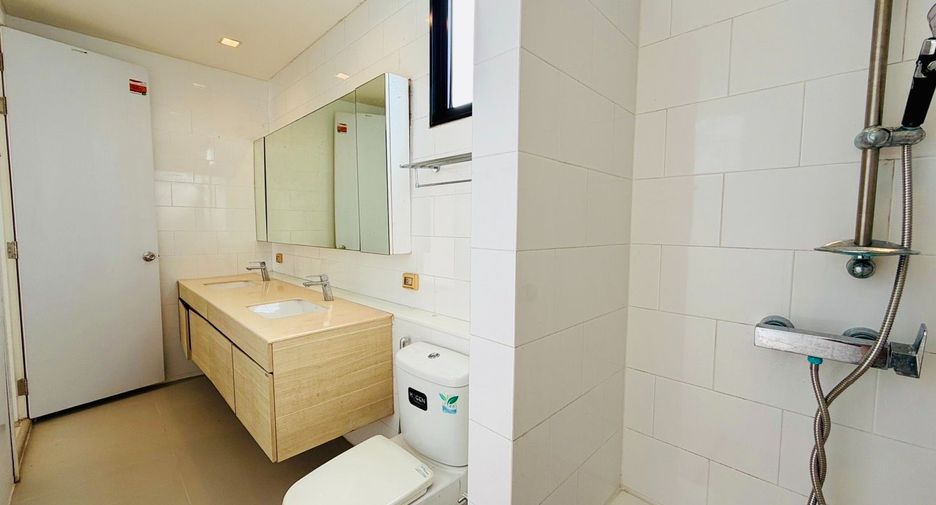For sale 3 bedrooms house in Khlong Luang, Pathum Thani