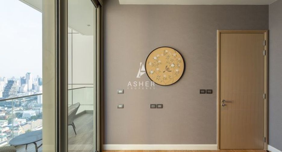 For rent 2 bedrooms condo in Khlong San, Bangkok