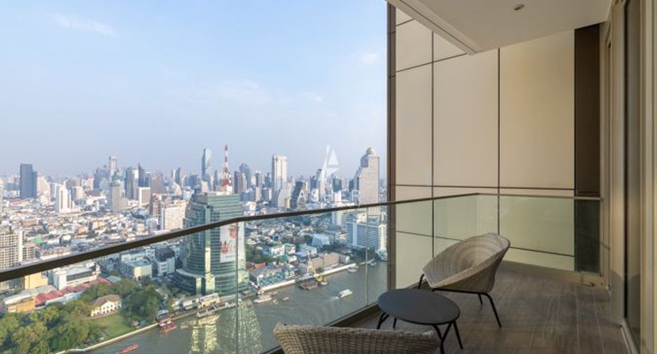 For rent 2 bedrooms condo in Khlong San, Bangkok