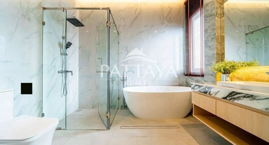 Casa en venta de 4 habitaciones en Bang Lamung, Chonburi