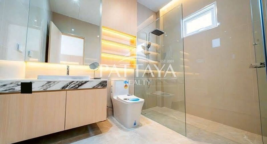 Casa en venta de 4 habitaciones en Bang Lamung, Chonburi