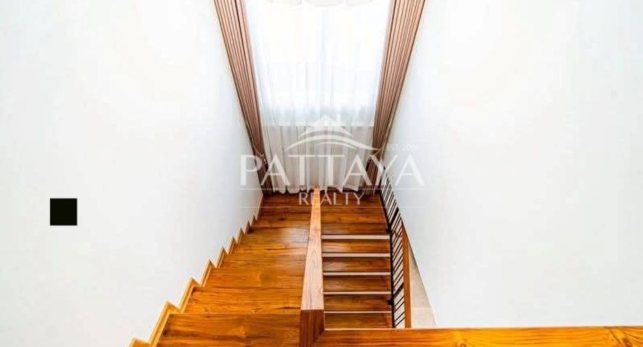 Casa en venta de 4 habitaciones en Bang Lamung, Chonburi