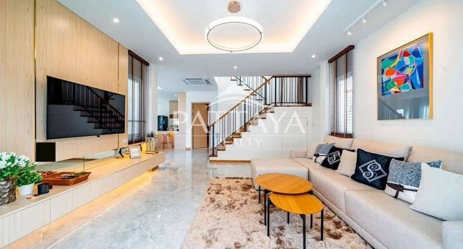 Casa en venta de 4 habitaciones en Bang Lamung, Chonburi
