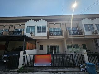 Продажа 4 спальни таунхаус в Khlong Luang, Патумтани