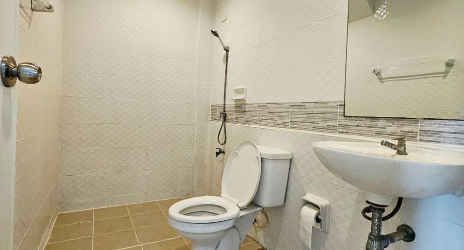Reihenhaus zum Kauf mit 4 Zimmer in Khlong Luang, Pathum Thani