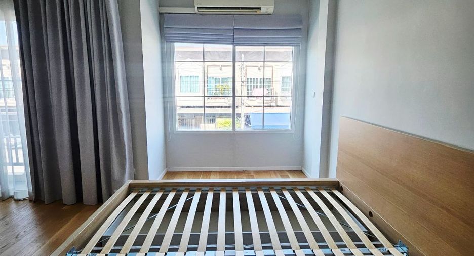 Reihenhaus zum Kauf mit 4 Zimmer in Khlong Luang, Pathum Thani