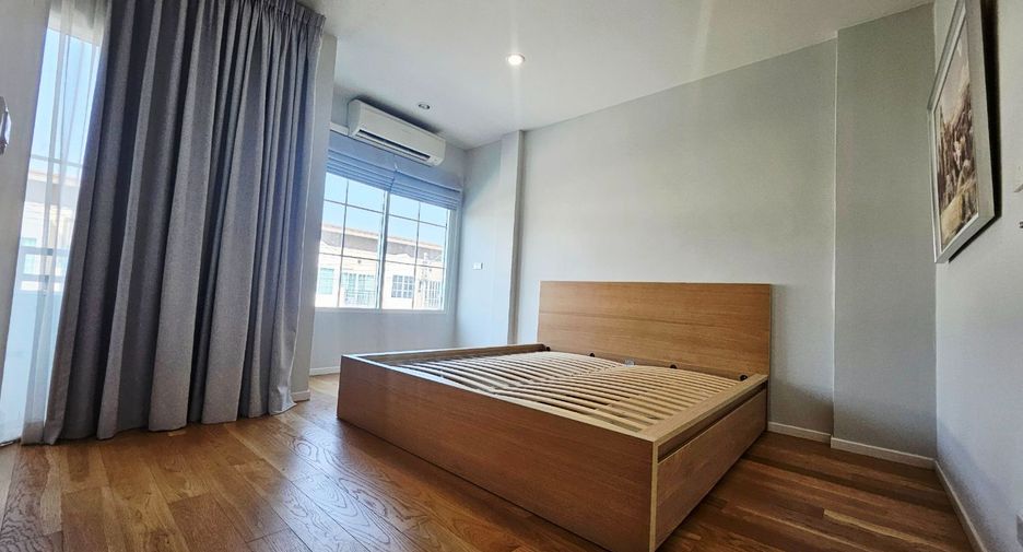 Reihenhaus zum Kauf mit 4 Zimmer in Khlong Luang, Pathum Thani