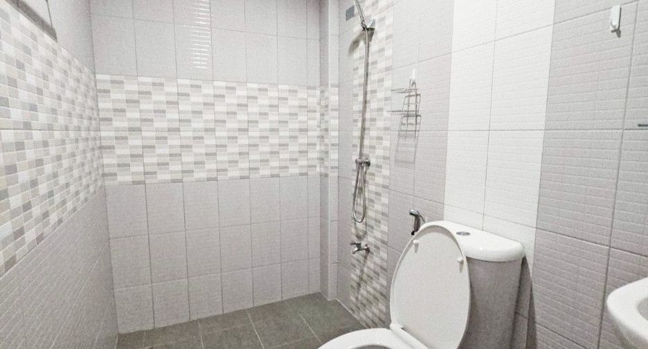 For sale 2 ベッドルーム retail Space in Mueang Chon Buri, Chonburi