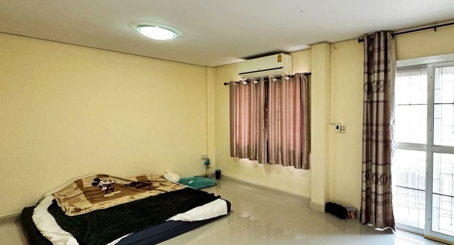For sale 3 bedrooms townhouse in Bang Kruai, Nonthaburi