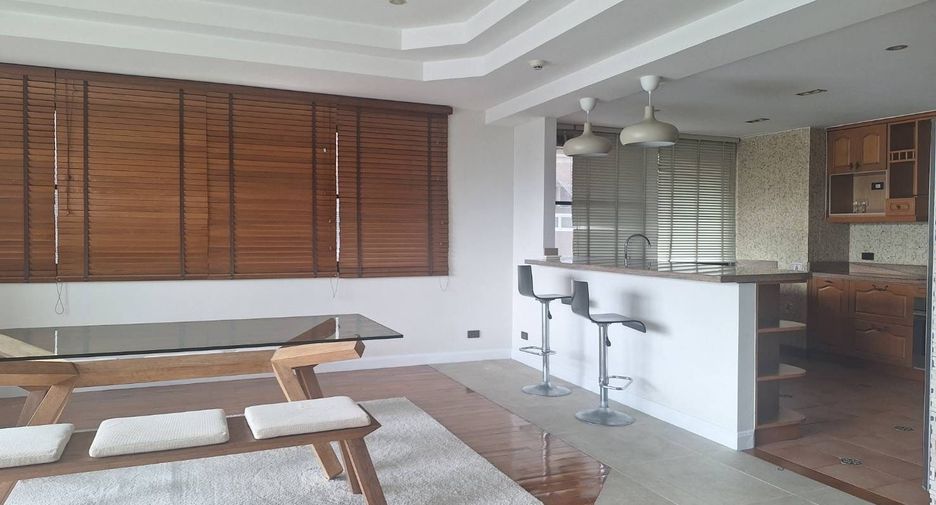 Condo en alquiler de 4 habitaciones en Khlong Toei, Bangkok