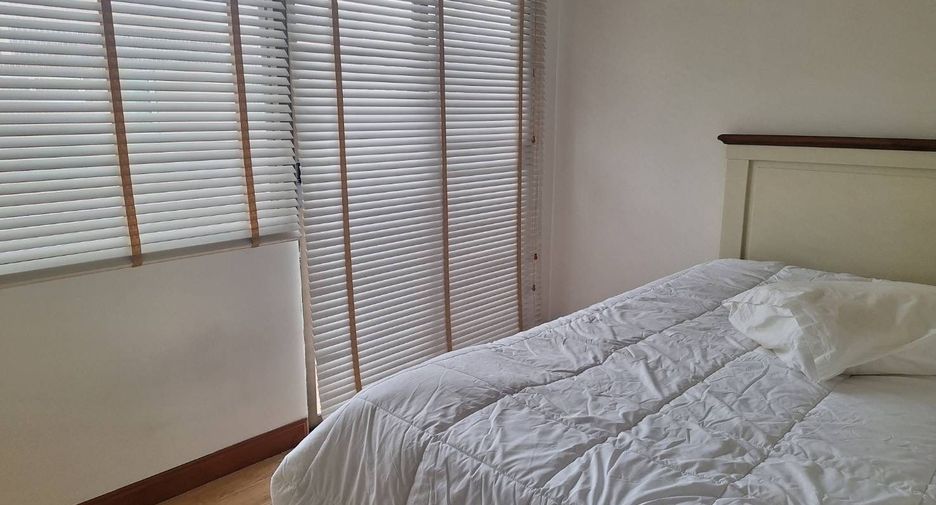 Condo en alquiler de 4 habitaciones en Khlong Toei, Bangkok