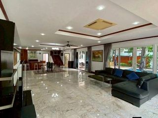 À louer 4 chambres maison à Bang Lamung, Chonburi