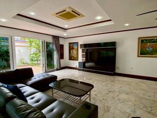 À louer 4 chambres maison à Bang Lamung, Chonburi