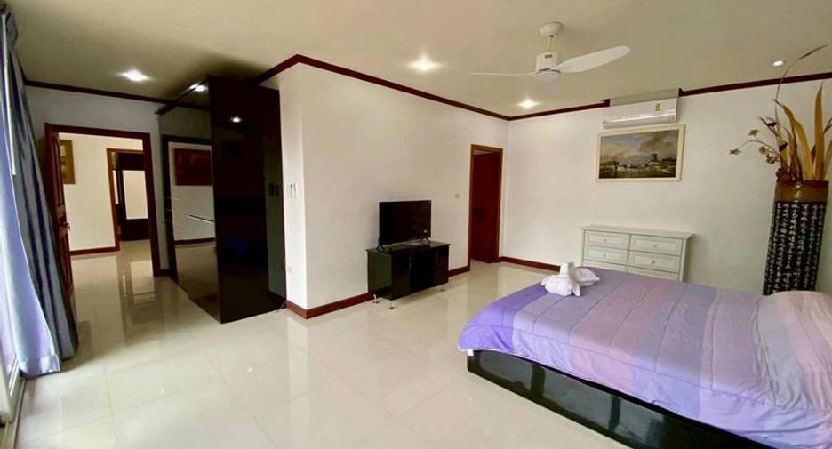 For rent 4 bedrooms house in Jomtien, Pattaya