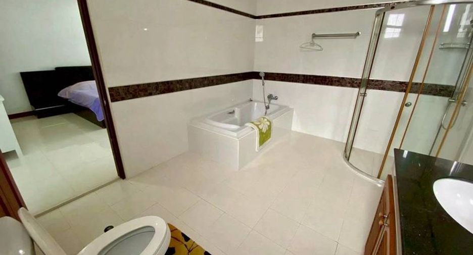 For rent 4 bedrooms house in Jomtien, Pattaya